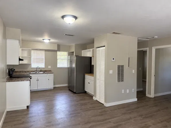 927 33rd Ave W, Bradenton, FL 34205