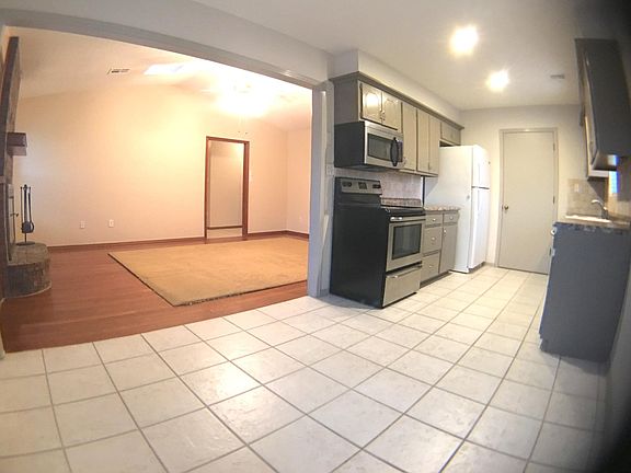 Dining area into kitchen