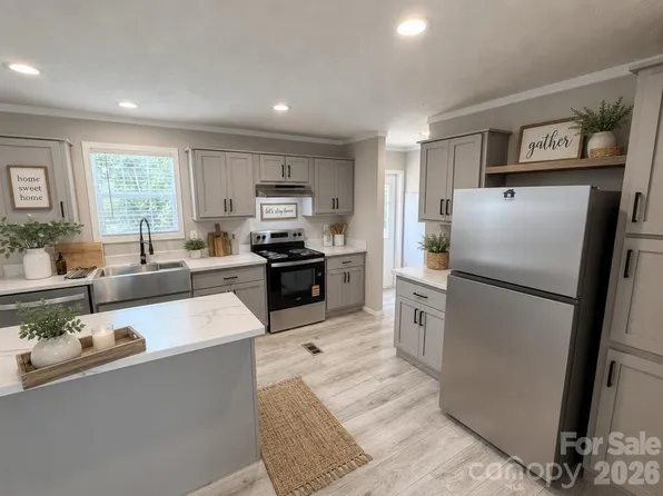 2765 Piney Rd, Morganton, NC 28655