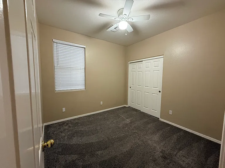 7711 S 68th Dr — Photo 25