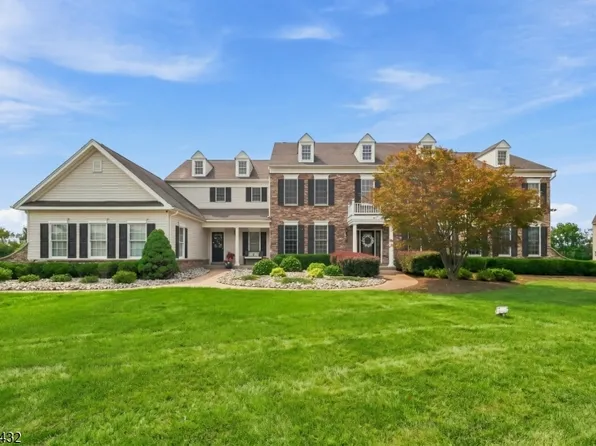 3 Balmoral Drive, Alexandria Twp., NJ 08867