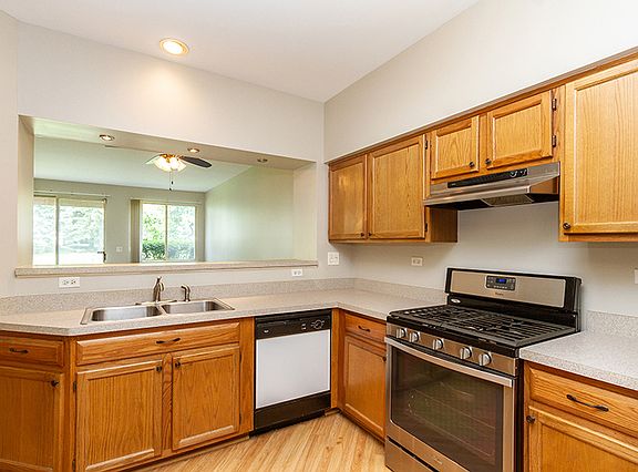 4th image of 287 Camel Bend Ct #287