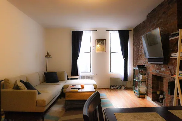 Rented by Ethan Blinder, LREB | media 10