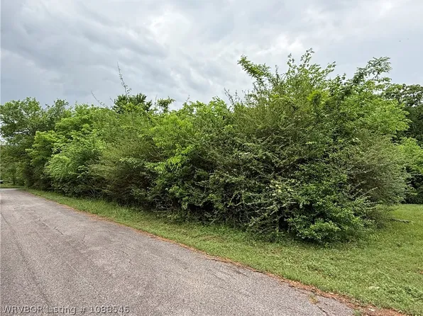 Gladstone Ave, Poteau, OK 74953