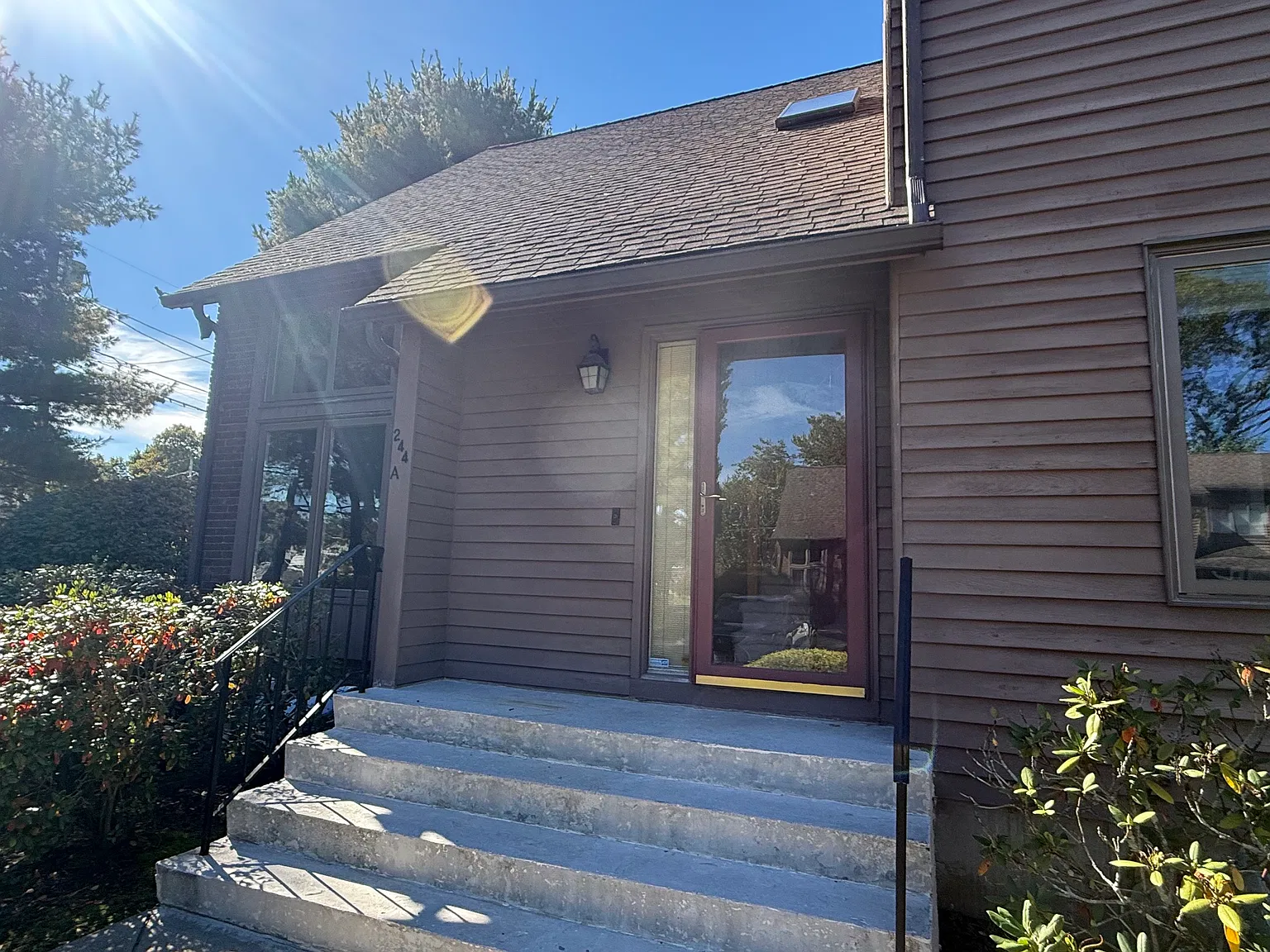 2 bed, 1.5 bath, 1428 sqft, $2,050 — Photo 2