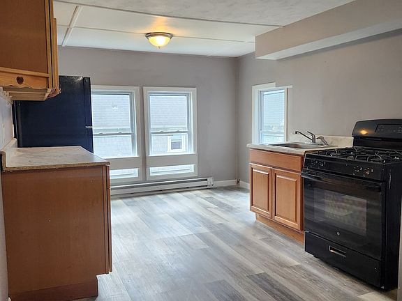 2nd image of 5 Jones St #2