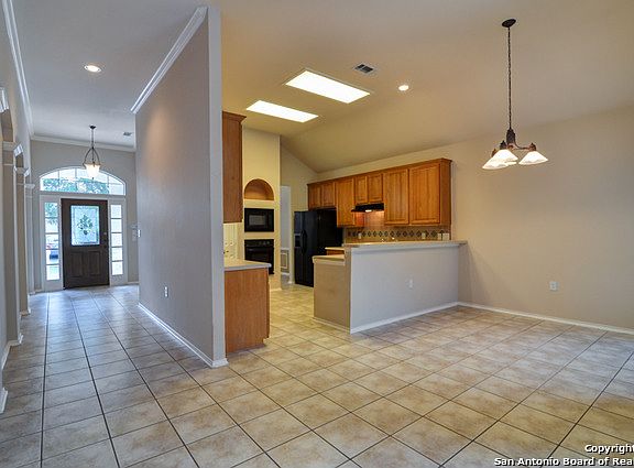4th image of 9 Stoneleigh Way