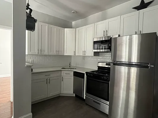 Rented by Premier One Realty LLC | media 6