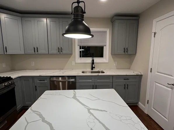 526 Naugatuck Ave, Milford, CT 06460