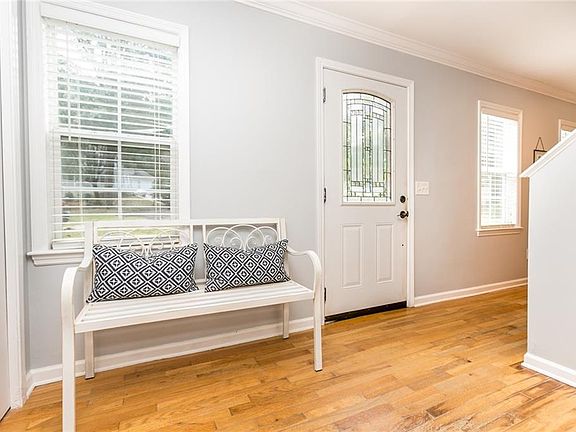 3rd image of 730 Country Manor Way