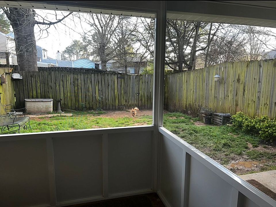 2nd image of 1057 Fairfax Dr