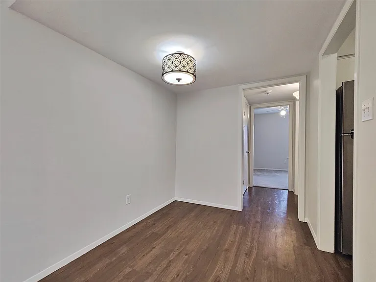 600 19th St #20 — Photo 5