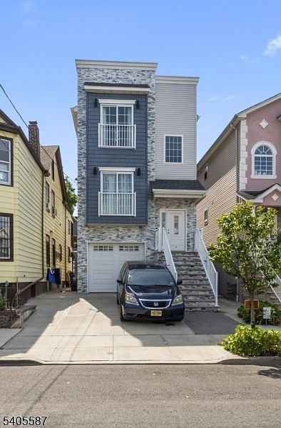 1st image of 14 Spencer St
