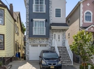 14 Spencer St, Elizabeth City, NJ 07202