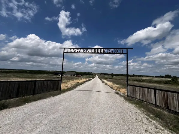 50 Longview Creek Trl, Itasca, TX 76055