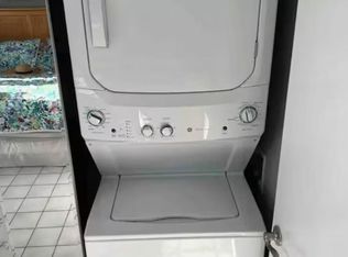 8200 Bayshore Dr APT 5, Treasure Island, FL 33706