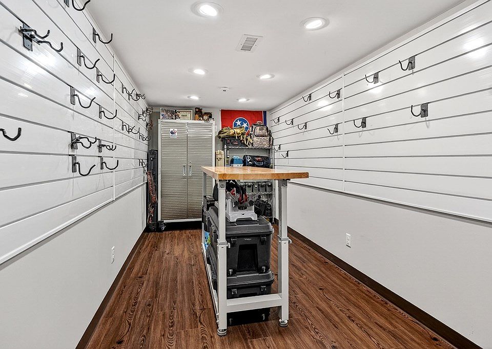 46th image of 3001 Tulip Ln