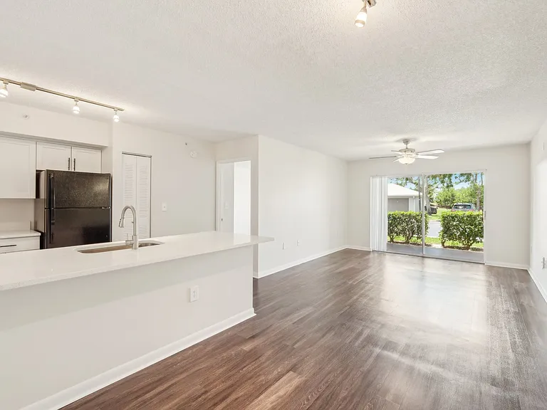 Coquina Cove Apartments — Photo 45