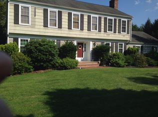 4 Blackberry Ln, Whitehouse Station, NJ 08889