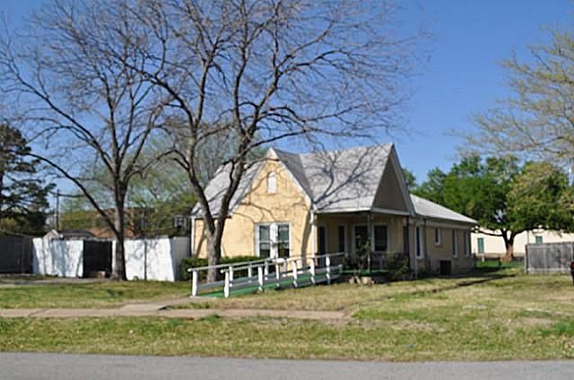 1st image of 4322 Connie Dr