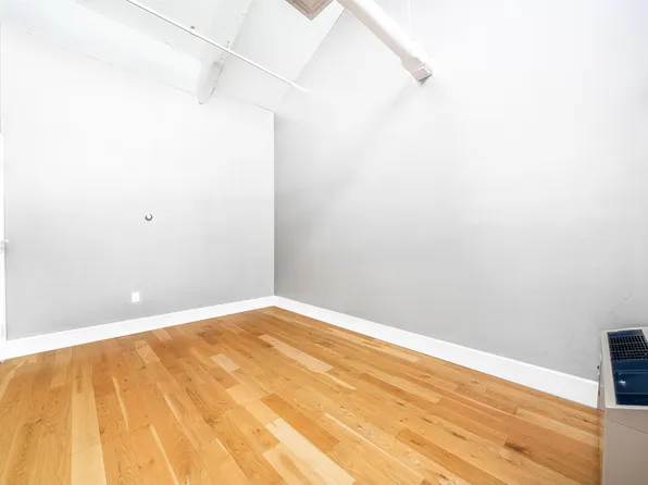 50 Dey Street image 18 of 25