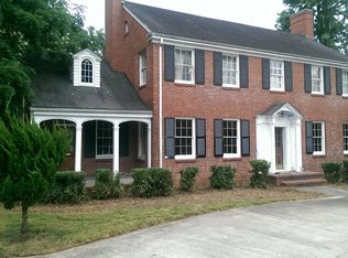 525 2nd Ave NW, Hickory, NC 28601