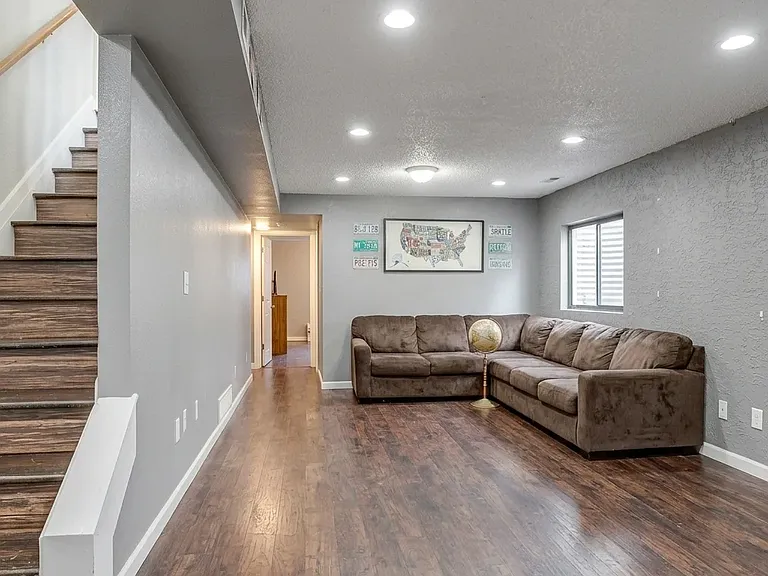 6435 Chantilly Pl — Photo 43