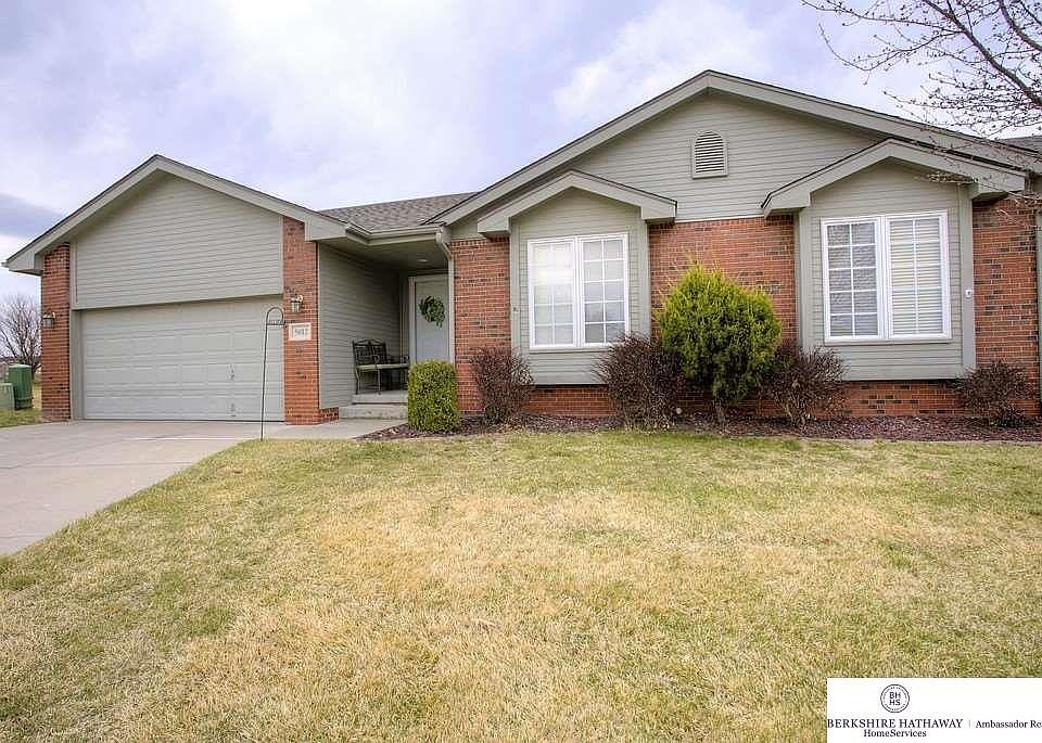 1st image of 5012 Lakeside Dr