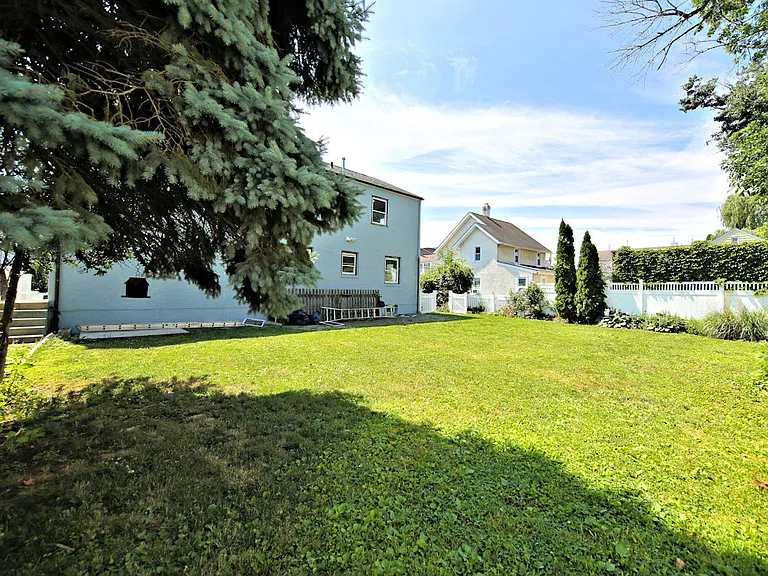 139 Waverly Ave #1 — Photo 8