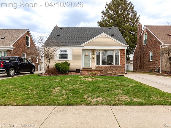 3rd image of 9625 Ruth Ave