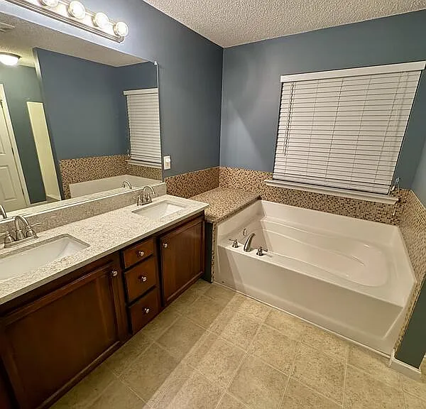322 Clover Brook Dr — Photo 12