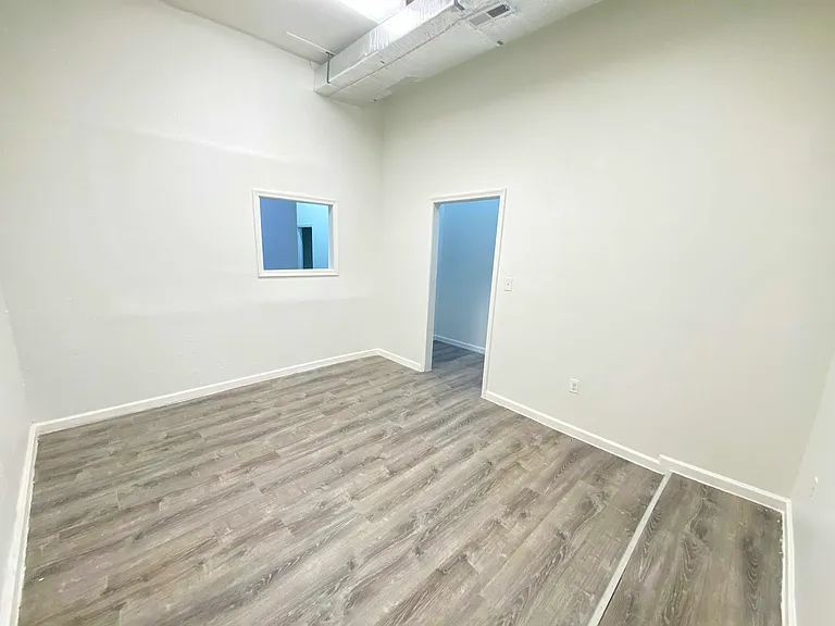 1433 Vernon Rd — Photo 11
