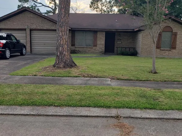 3156 Greenwillow Dr, Port Neches, TX 77651