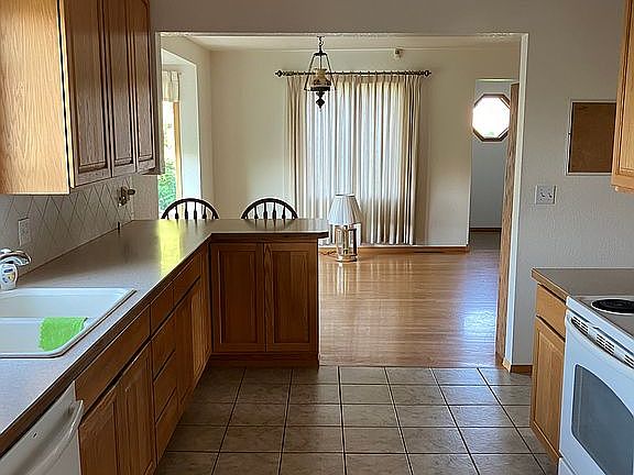 4th image of 13608 Wide Hollow Rd