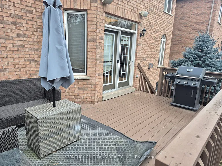 170 Tawny Cres — Photo 15