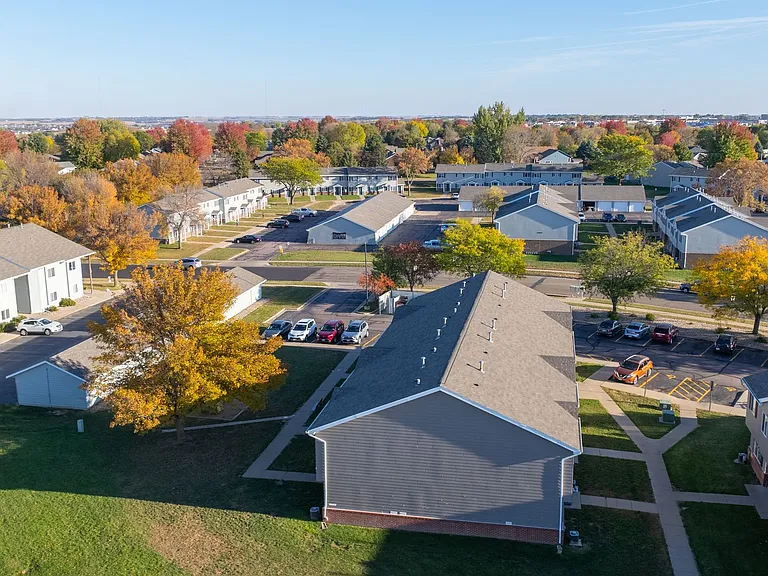 Quail Hollow Townhomes — Photo 14