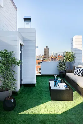 Sold by Compass | media 9