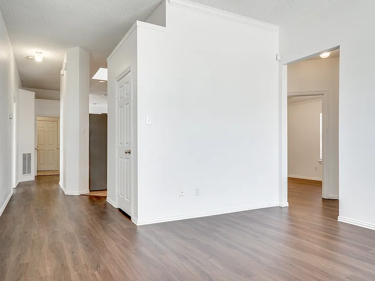 8611 Ironwood Dr — Photo 6