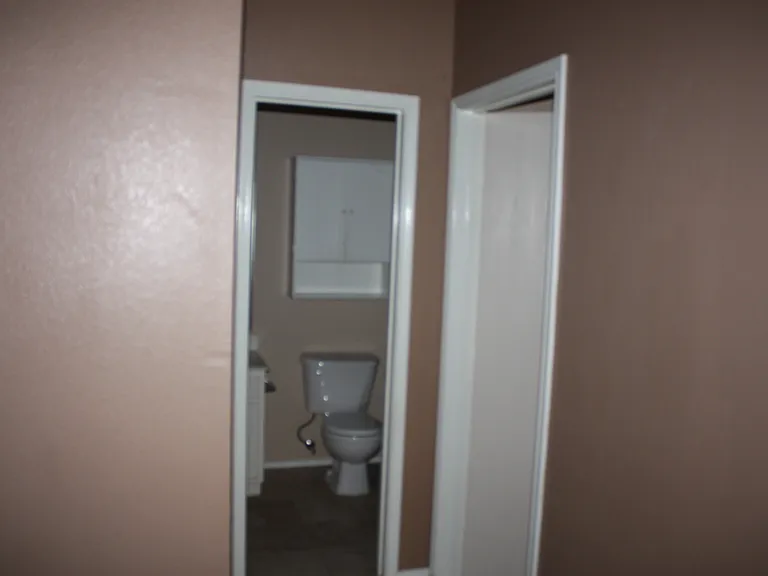 404 Pineview Ln — Photo 5