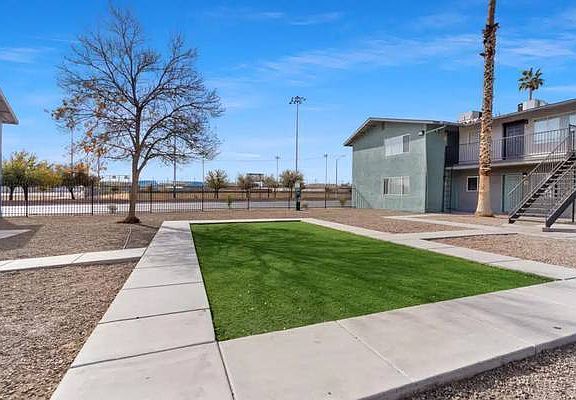 5th image of 2641 Stewart Ave #2711-2
