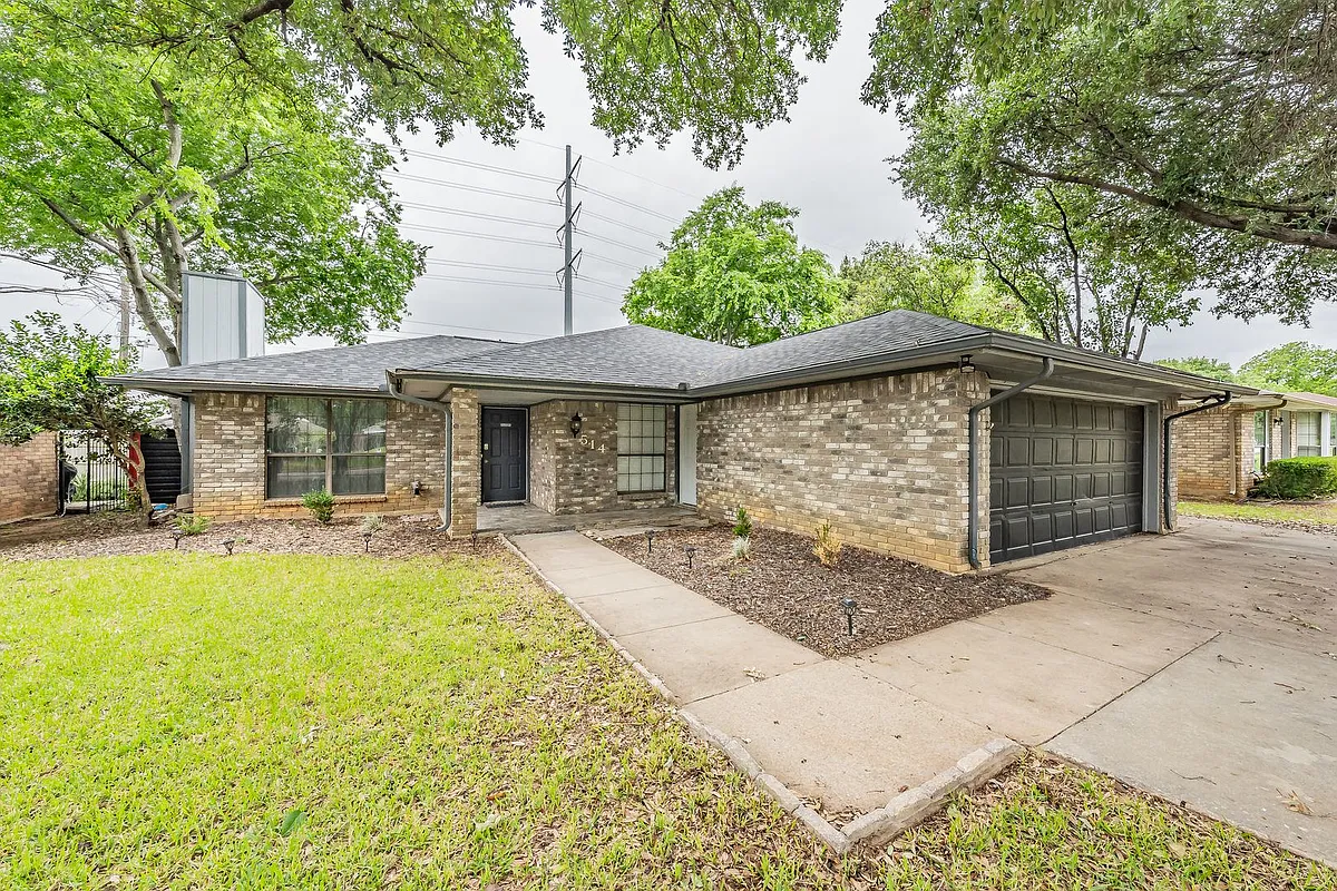 Building Photo - 514 Parsley Ln