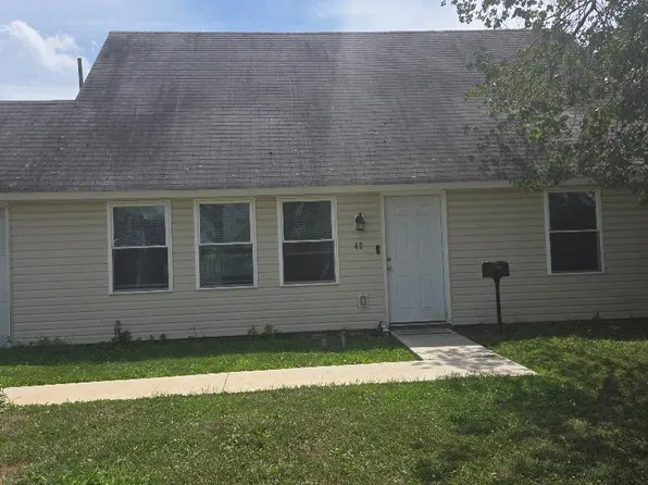 42 Indian Red Rd, Levittown, PA 19057