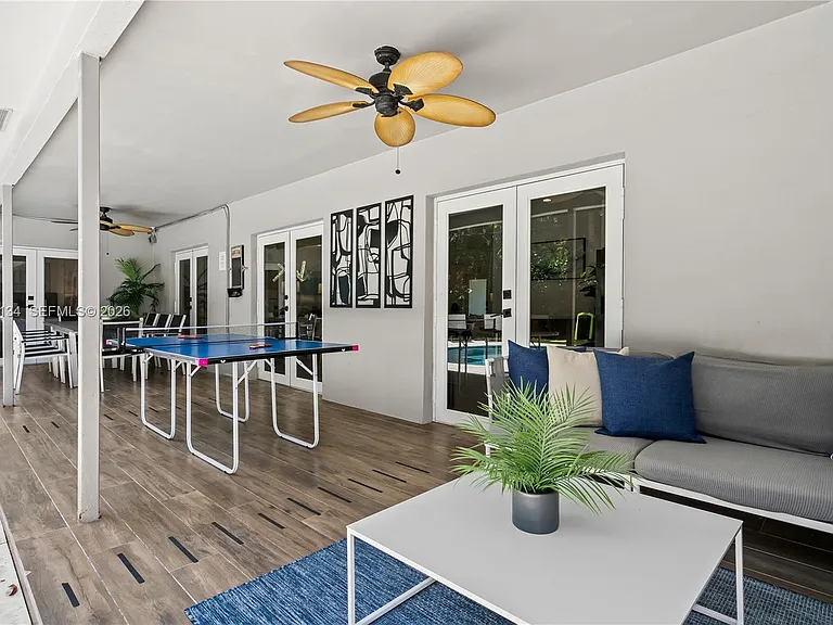 1329 Funston St — Photo 23