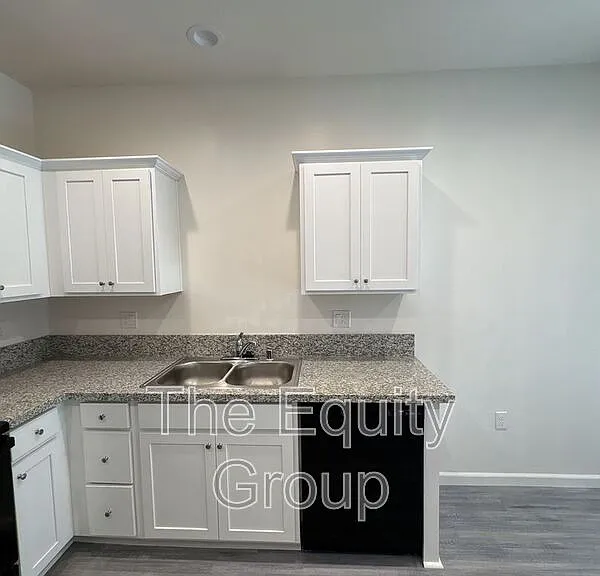 723 S Pinkham #102 — Photo 13