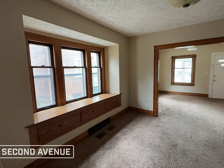 414 N Hayford Ave — Photo 5