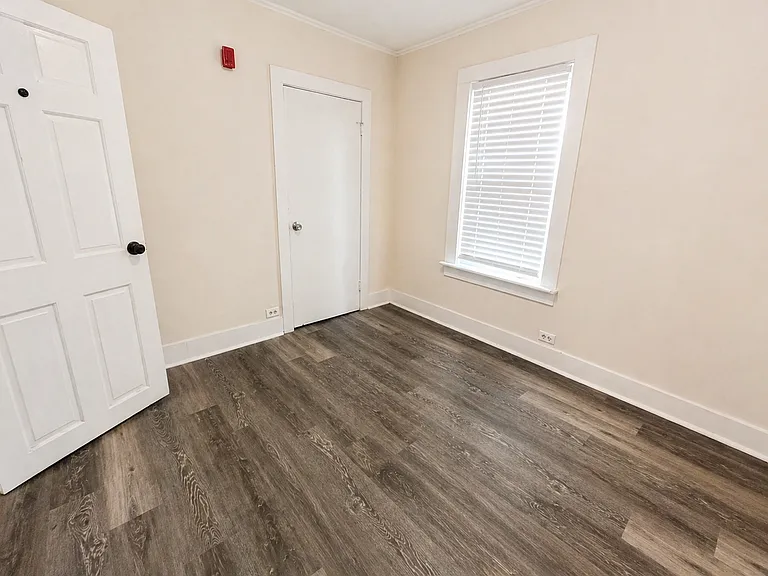 28 & 28 1/2 Prospect Street — Photo 3
