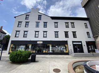 5 Center Sq #23, Hanover, PA 17331