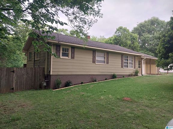 3rd image of 6018 Crystal Dr