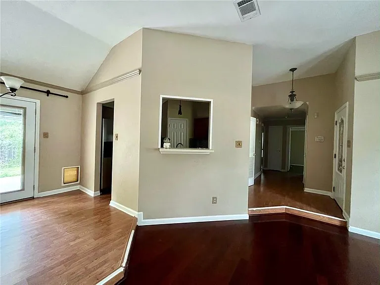16508 Framingham Cir — Photo 3