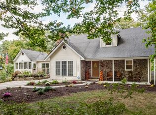 24 Jefferson Dr, Sterling, VA 20165